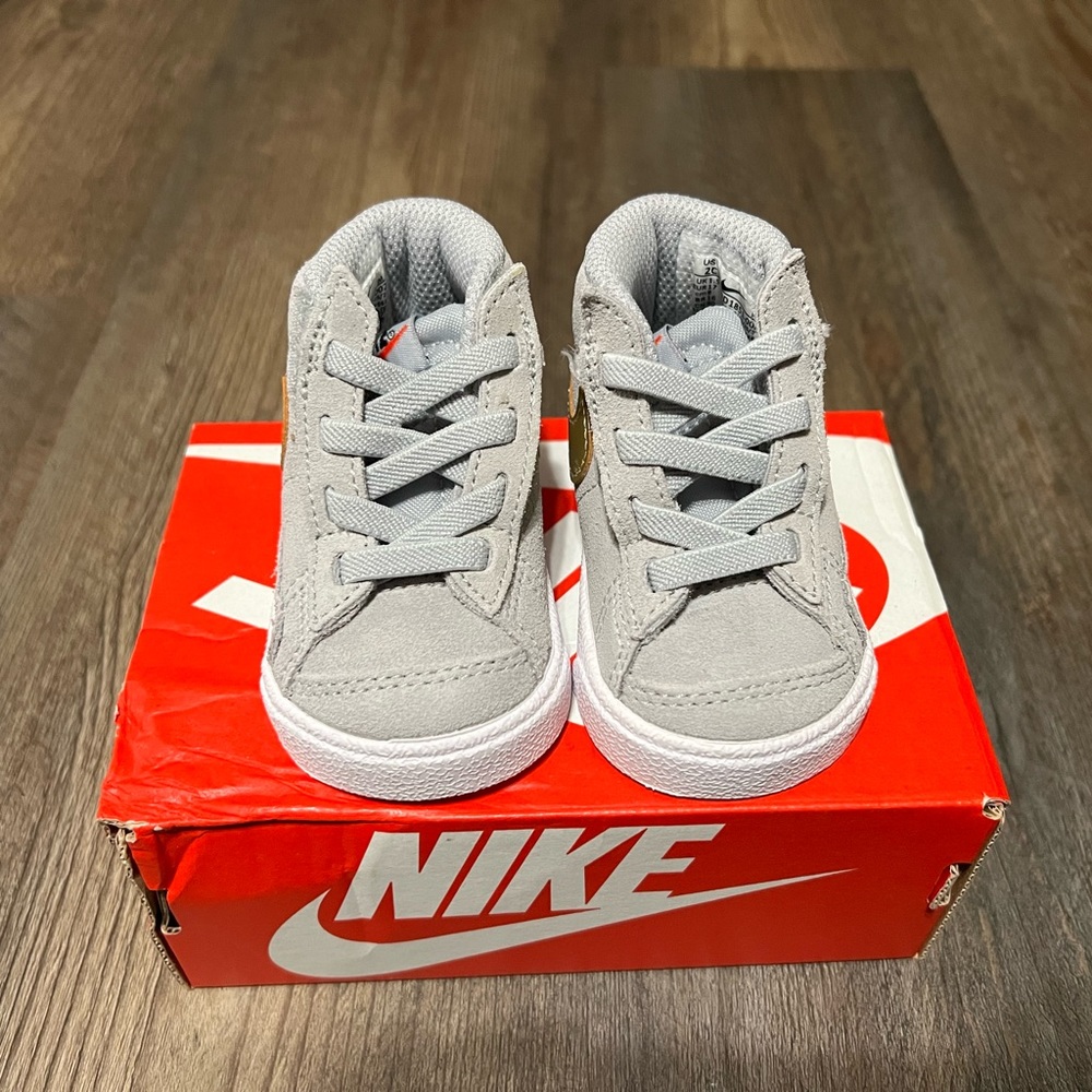 Nike Blazer Mid 77